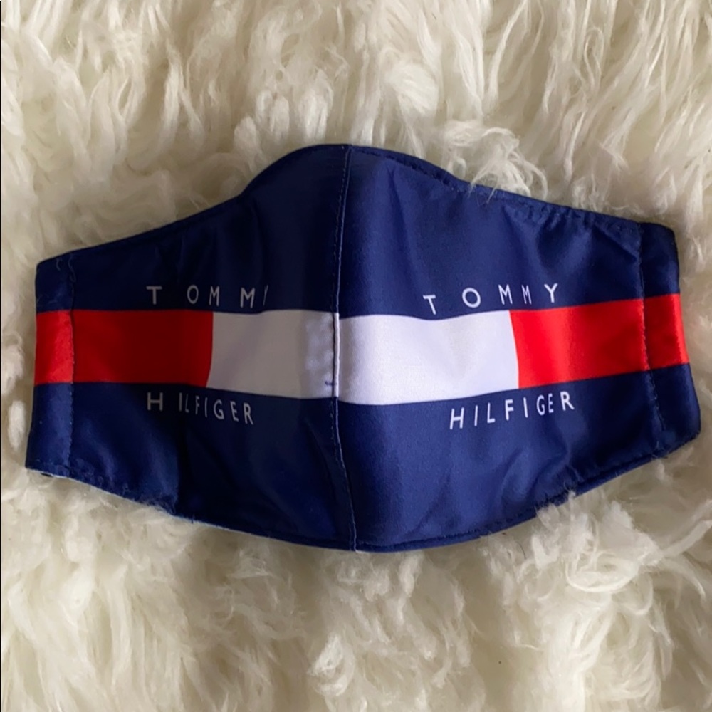Tommy Hilfiger face mask